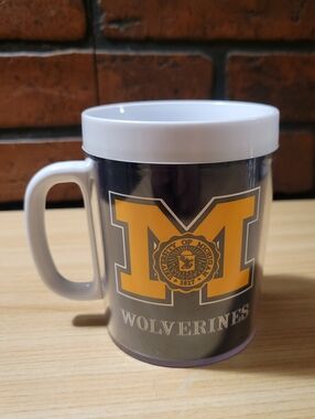Vintage Thermo-Serv University of Michigan Wolverines Plastic Mug